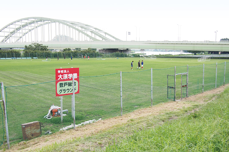 グラウンド